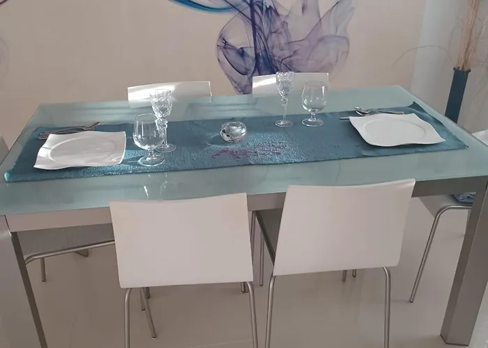 Three Bedroom With Terrace And Sea View *