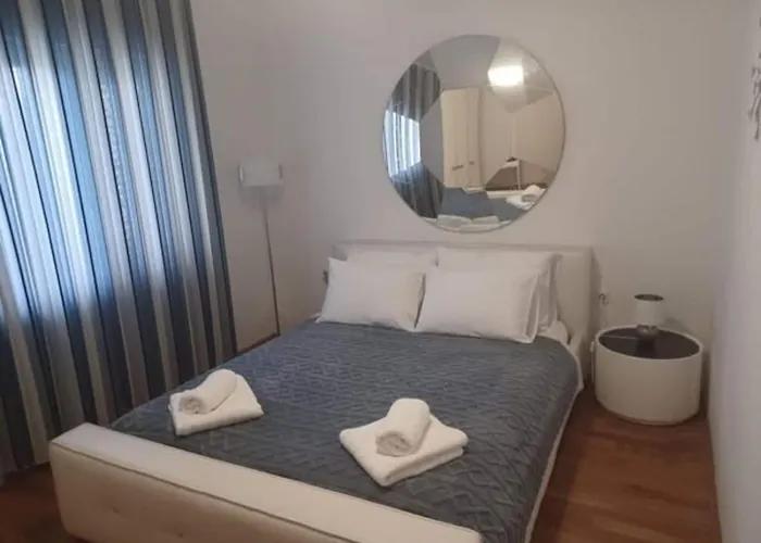 Апартаменты Three Bedroom With Terrace And Sea View